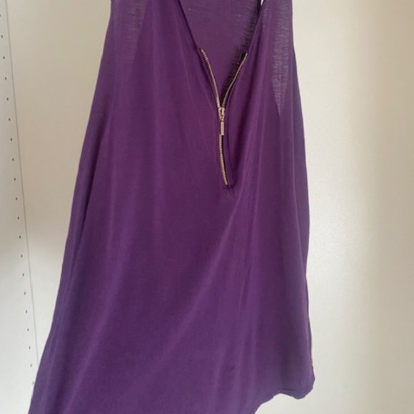 2/10$ Purple basic cami with gold zipper - Picture 1 of 3